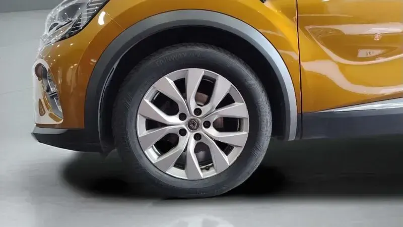 Usado Renault Captur Zen 115 CV (84 kW) 2020 Naranja SUV