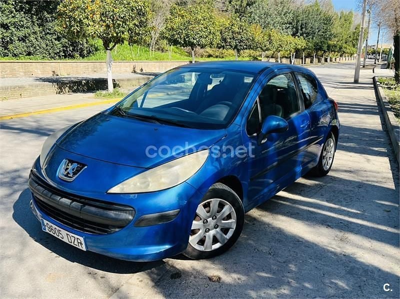 Usado Peugeot 207 90 CV (66 kW) 2006 Azul Berlina