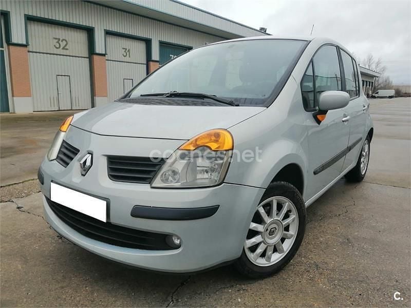 Usado Renault Modus Dynamique 98 CV (72 kW) 2005 Gris / plata Monovolumen