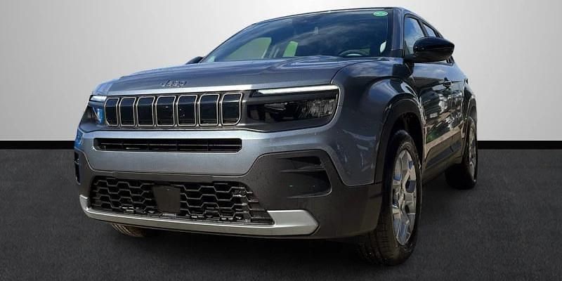 Gris Nuevo 2025 Jeep Avenger EV Altitude SUV | 35.199 € - Imagen 1/4