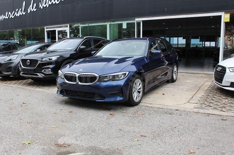 Usado BMW 318 150 CV (110 kW) 2020 Azul Familiar