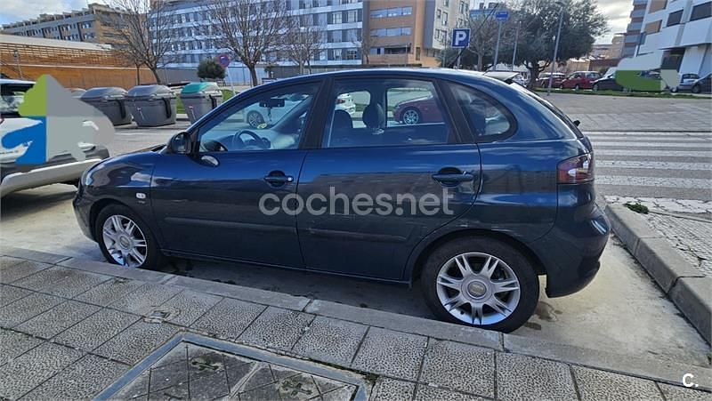 Usado Seat Ibiza Sport 100 CV (73 kW) 2008 Azul Berlina