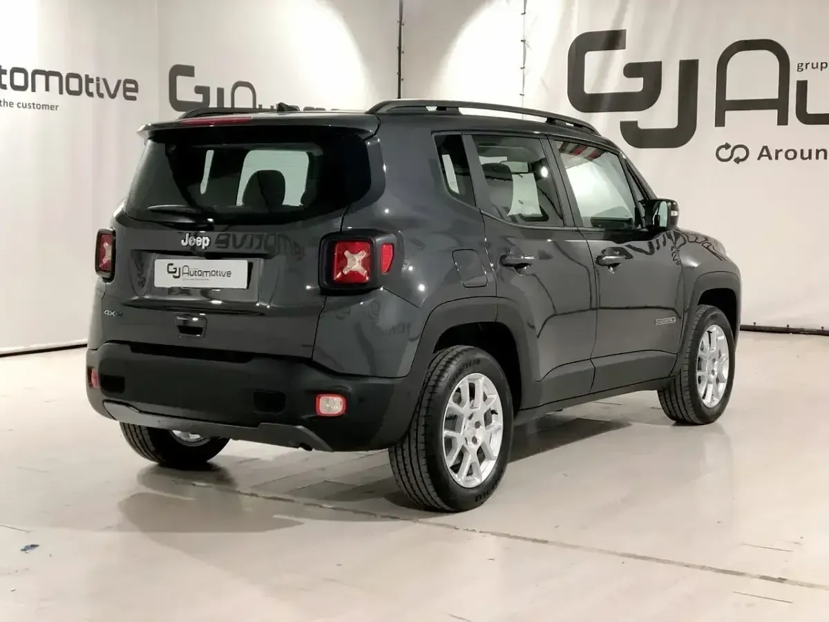 Usado Jeep Renegade Limited 190 CV (139 kW) 2023 Gris SUV
