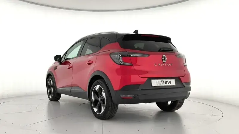 Usado Renault Captur Techno 100 CV (73 kW) 2025 Rojo SUV
