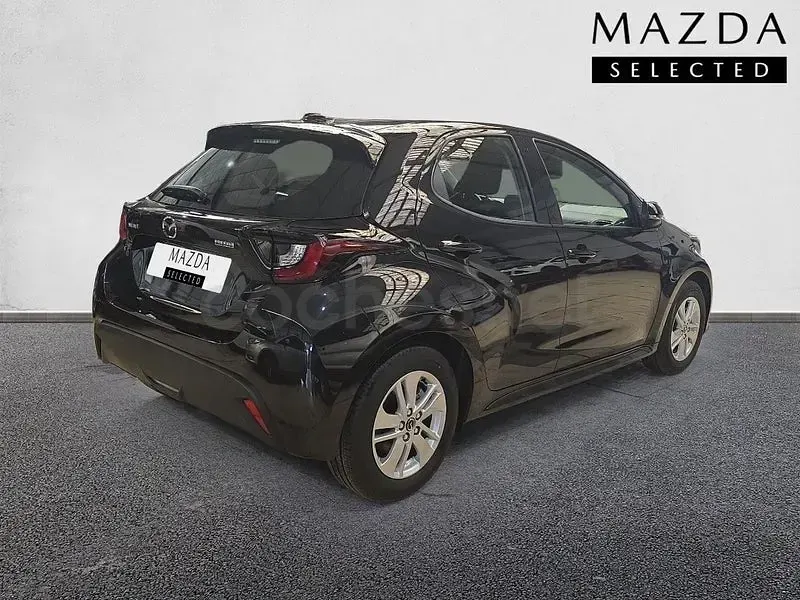 Usado Mazda 2 Center-Line 116 CV (85 kW) 2026 Negro Utilitario