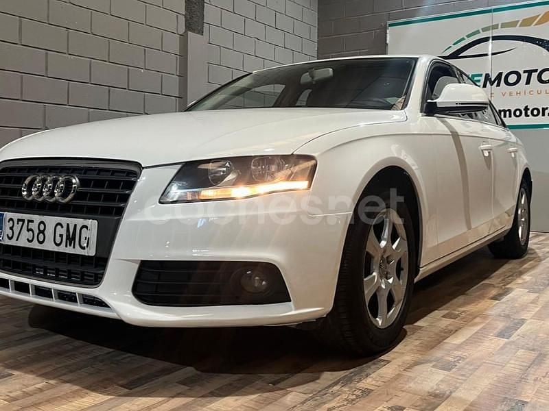 Usado Audi A4 Exclusive 120 CV (88 kW) 2009 Blanco Berlina