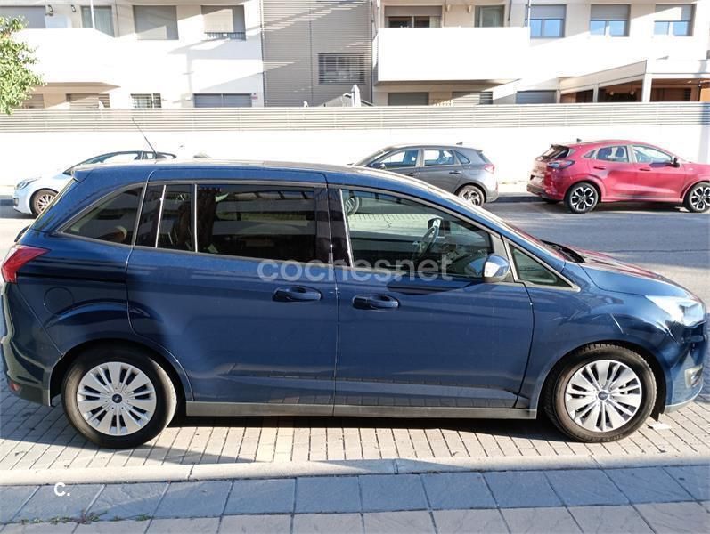 Usado Ford Grand C-Max Trend 120 CV (88 kW) 2017 Azul Monovolumen