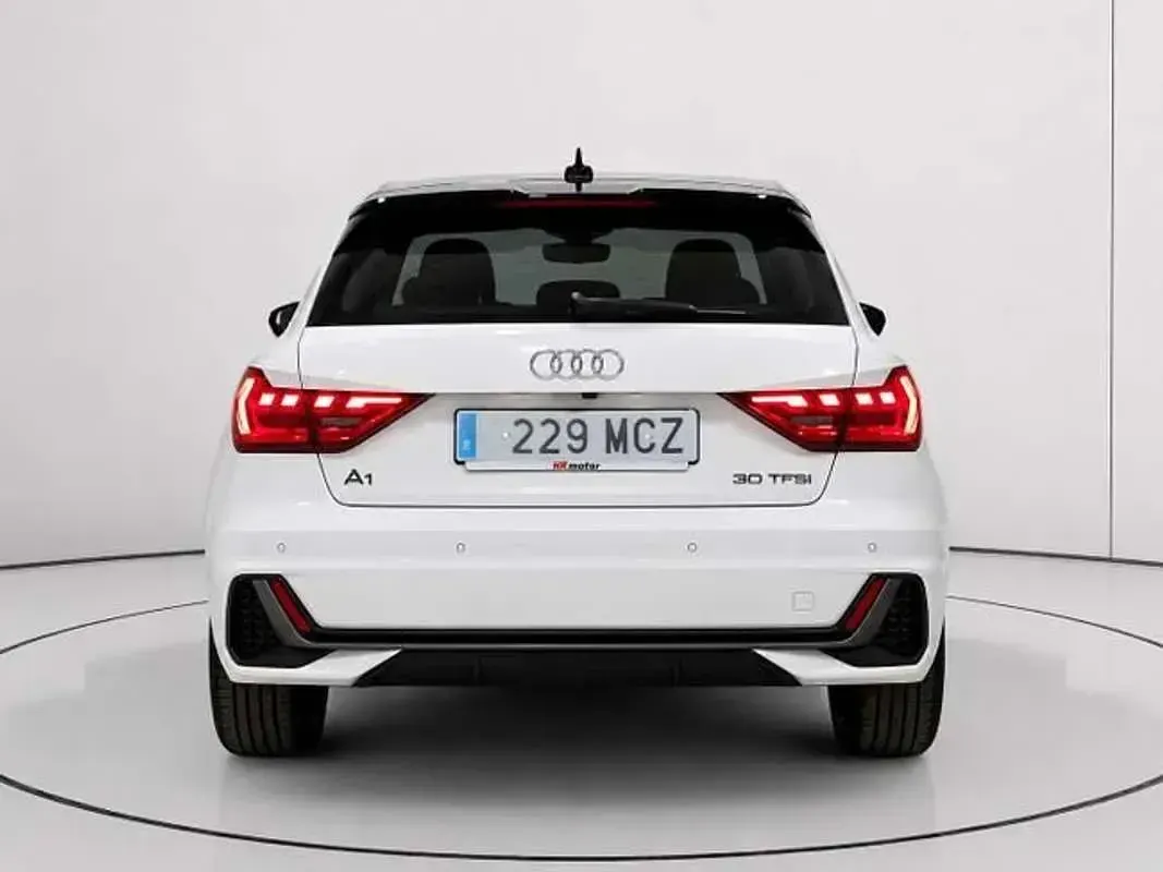 Usado Audi A1 110 CV (80 kW) 2022 Blanco SUV