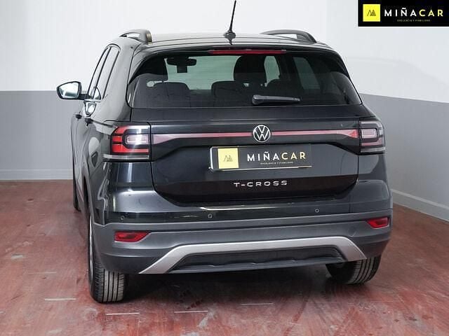 Usado VW T-Cross Advance 110 CV (80 kW) 2023 Negro SUV