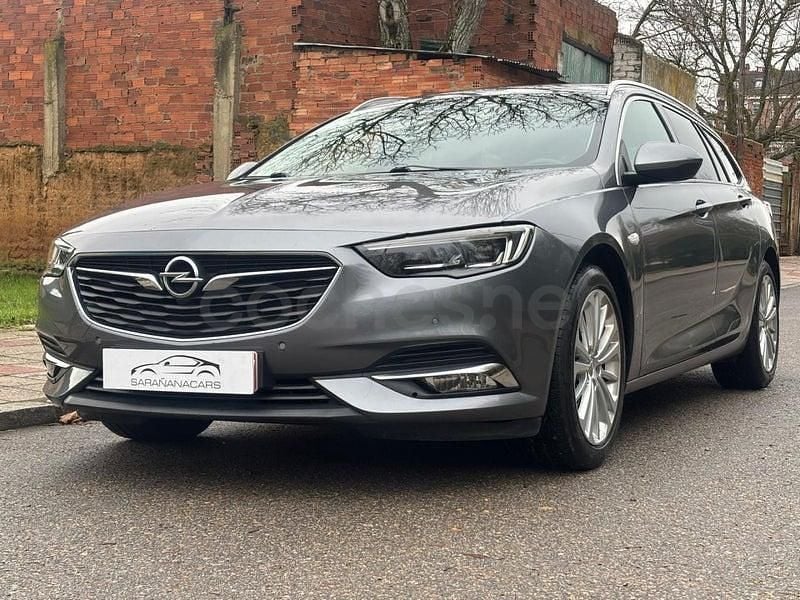 Usado Opel Insignia Innovation 136 CV (100 kW) 2020 Gris / plata Familiar