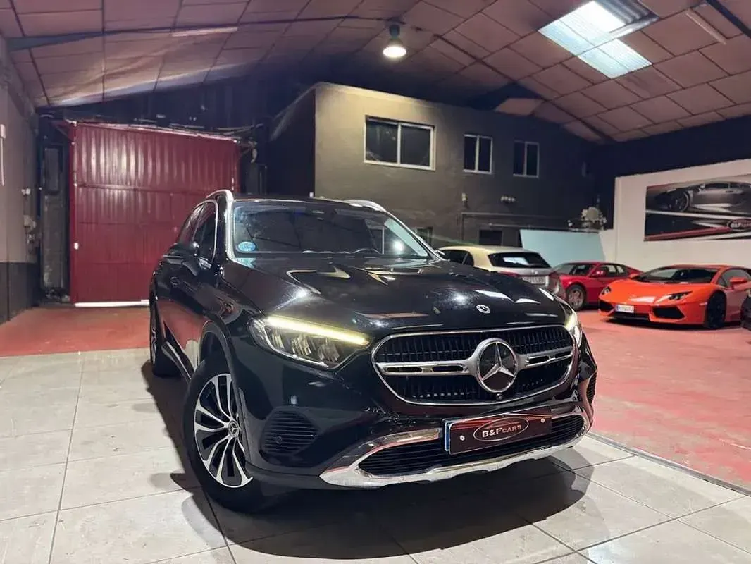 Usado Mercedes GLC220 197 CV (144 kW) 2023 Negro SUV