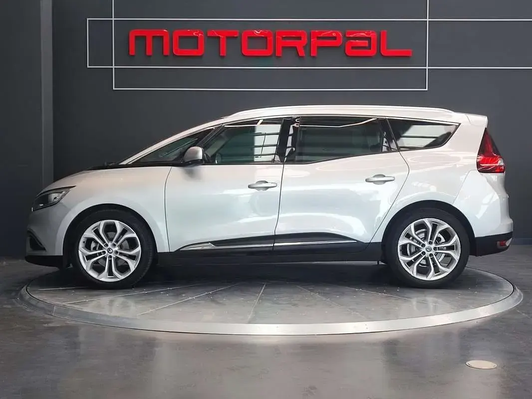 Usado Renault Scénic IV Intens 109 CV (80 kW) 2017 Gris Monovolumen