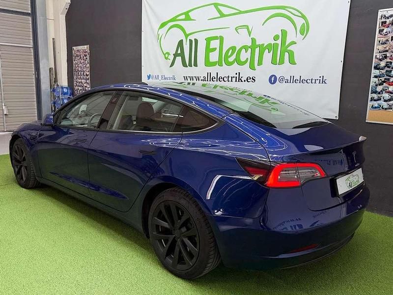 Käytetty Tesla Model 3 350 kW (476 HP) 2020 Sininen Sedan