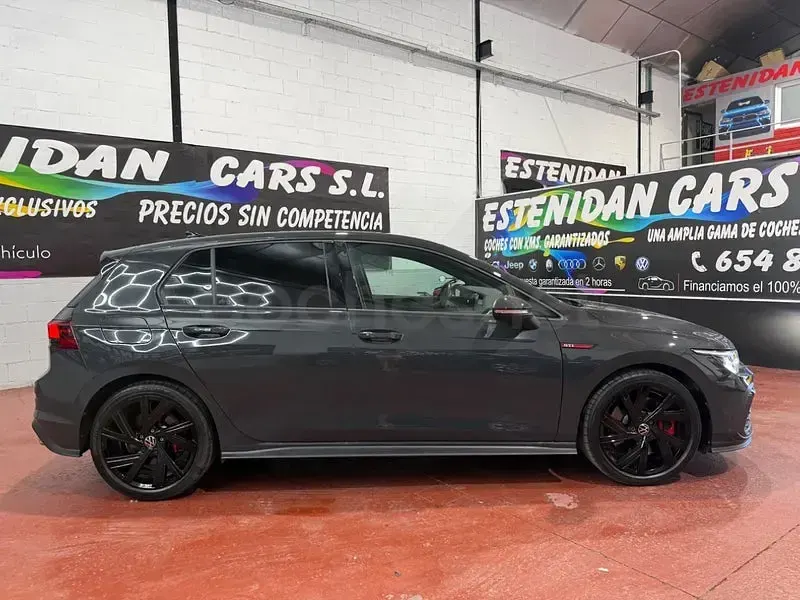 Usado VW Golf VIII GTI 245 CV (180 kW) 2024 Gris / plata Berlina