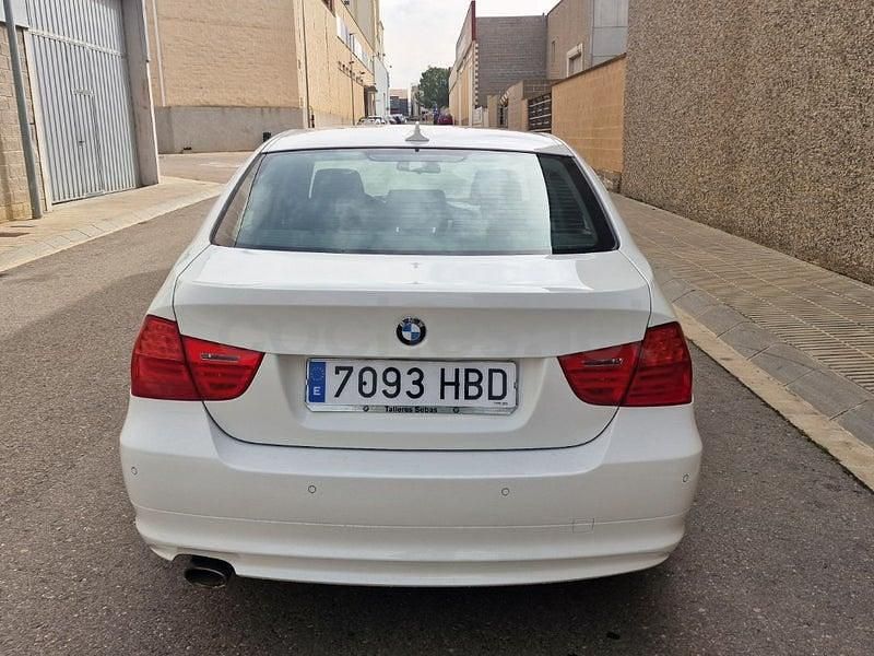 Usado BMW 318 Luxury Line 143 CV (105 kW) 2011 Blanco Berlina