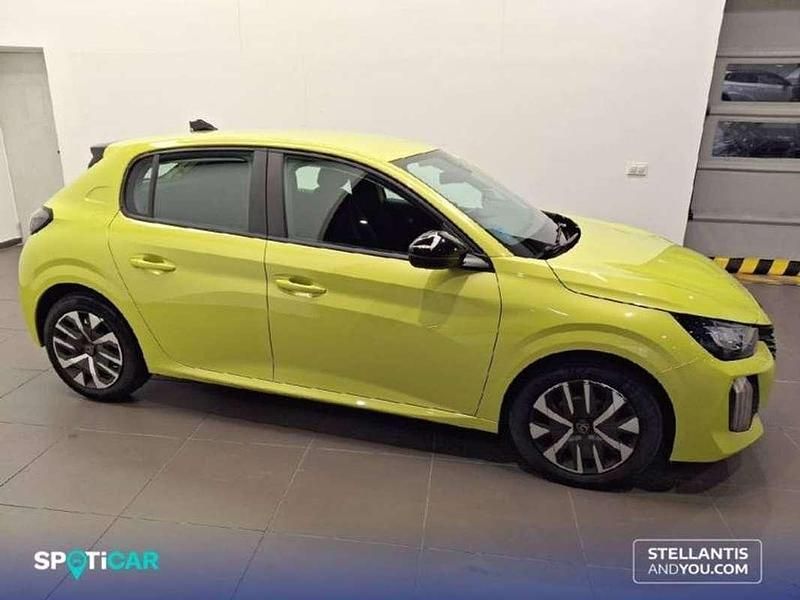 Begagnad Peugeot 208 Active 102 HK (75 kW) 2024 Gul Halvkombi
