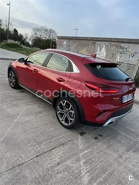 Usado Kia XCeed 120 CV (88 kW) 2022 Rojo SUV