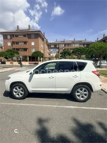 Usado Toyota RAV4 Advance 150 CV (110 kW) 2011 Blanco SUV