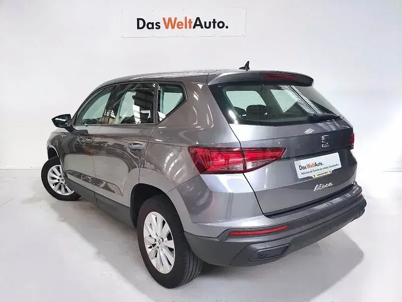 Usado Seat Ateca Reference 110 CV (80 kW) 2022 Gris / plata SUV