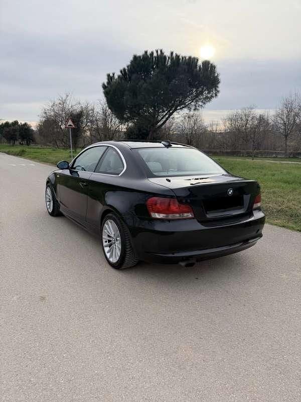 Usado BMW 120 Coupé 177 CV (130 kW) 2007 Negro Coupe