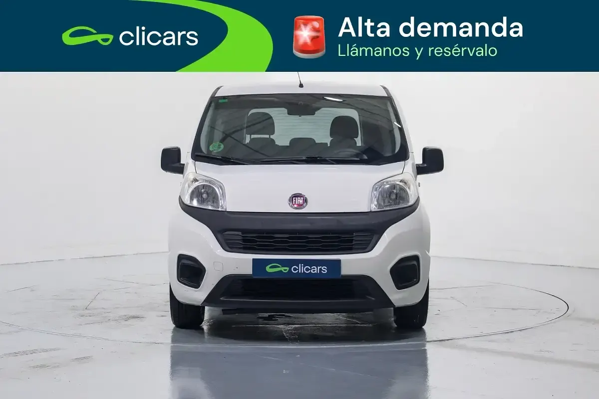 Usado Fiat Qubo Easy 80 CV (58 kW) 2017 Blanco Monovolumen