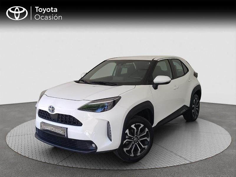 Blanco Usado 2022 Toyota Yaris Hybrid Active | 24.800 € (Caro) - Imagen 1/4