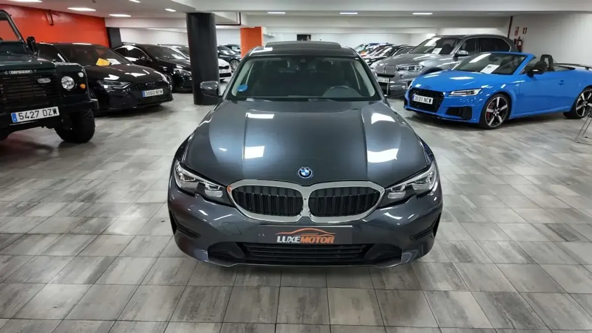Usado BMW 320e 204 CV (150 kW) 2022 Gris Berlina