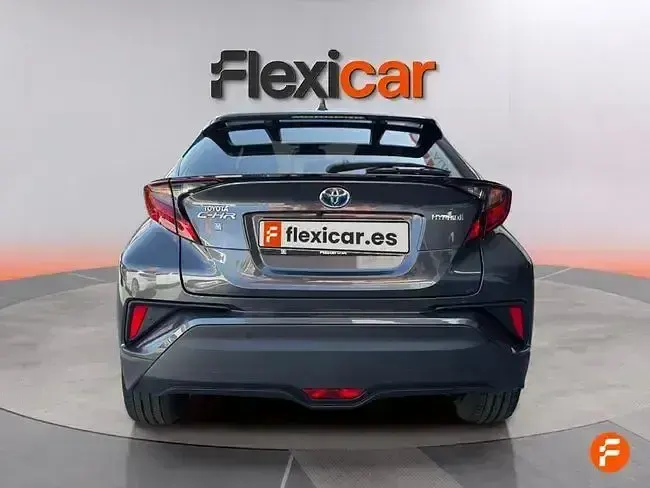Usado Toyota C-HR Active 122 HP (89 kW) 2022 Cinzento SUV