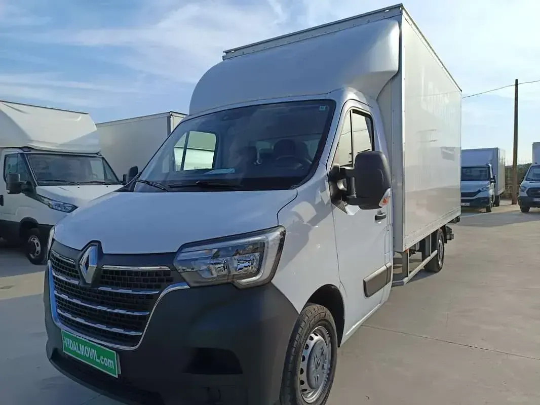 Usado Renault Master R.S. 145 CV (106 kW) 2023 Blanco Monovolumen