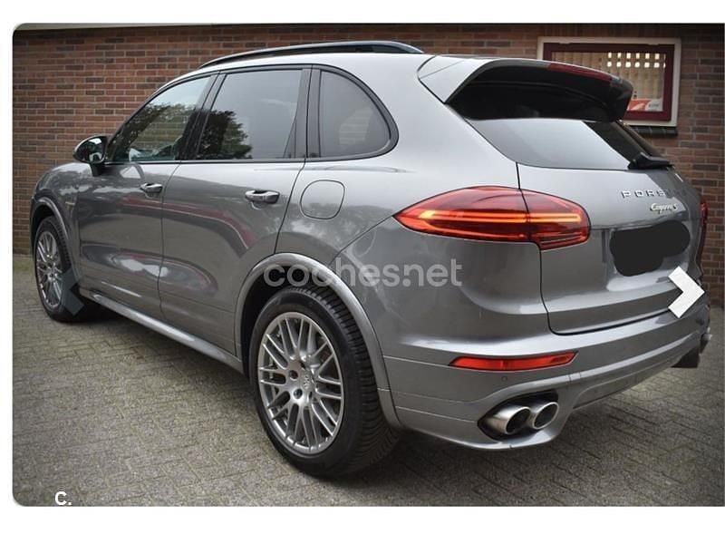 Usado Porsche Cayenne S E-Hybrid 416 CV (305 kW) 2015 Gris / plata SUV
