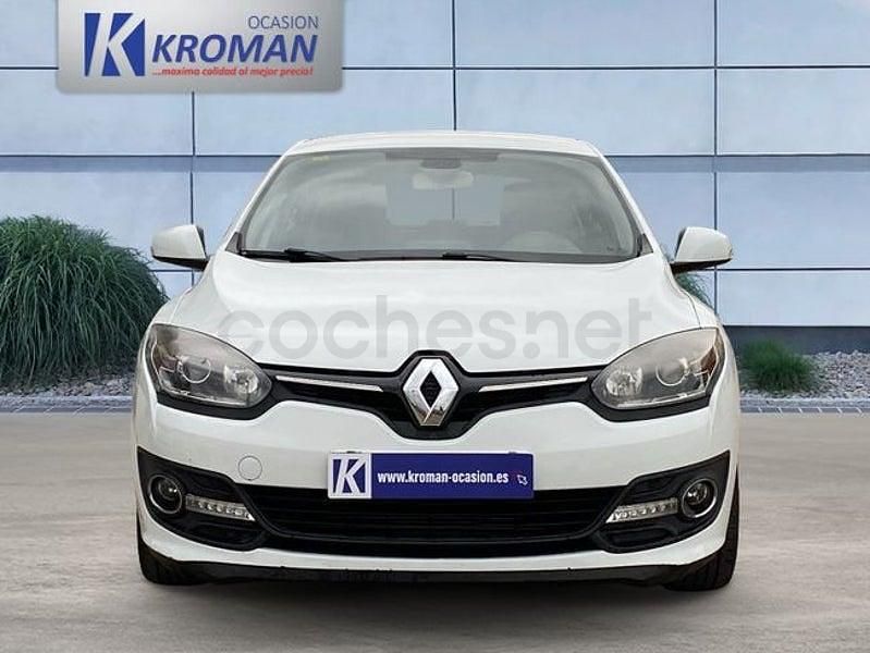 Begagnad Renault Mégane Business 95 HK (69 kW) 2015 Vit Sedan