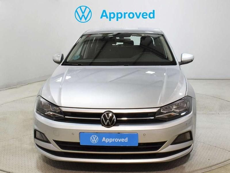 Usado VW Polo Advance 95 CV (69 kW) 2021 Plateado Utilitario