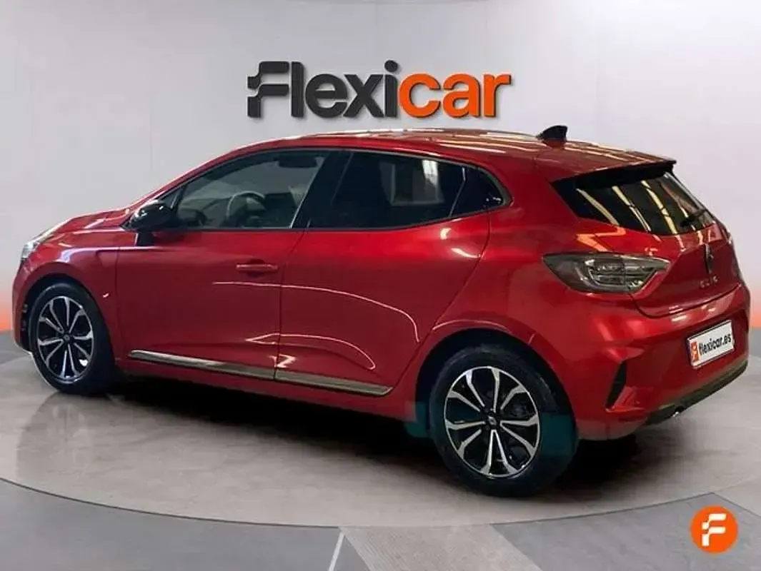 Usado Renault Clio Evolution 91 CV (66 kW) 2025 Rojo Utilitario