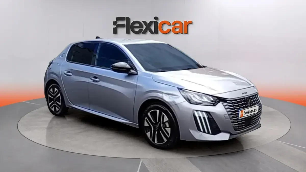 Usado Peugeot 208 Allure 101 CV (74 kW) 2025 Utilitario
