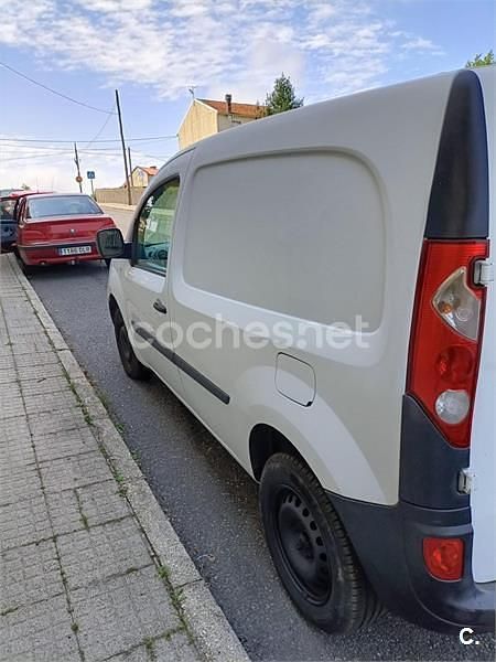Usado Renault Kangoo 105 CV (77 kW) 2010 Blanco Monovolumen