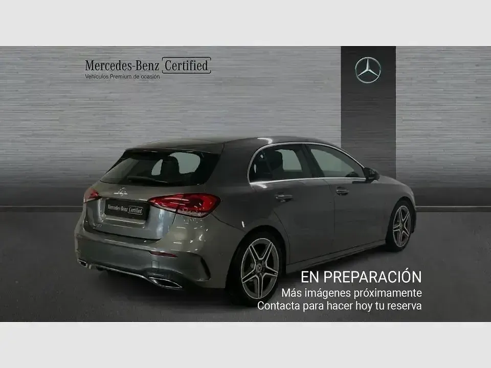 Usado Mercedes A200 AMG line 163 CV (119 kW) 2020 Gris / plata Berlina