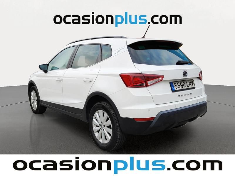 Usado Seat Arona Style 110 CV (80 kW) 2021 Blanco SUV