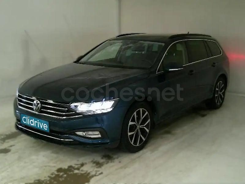 Usado VW Passat 122 CV (89 kW) 2022 Azul Familiar