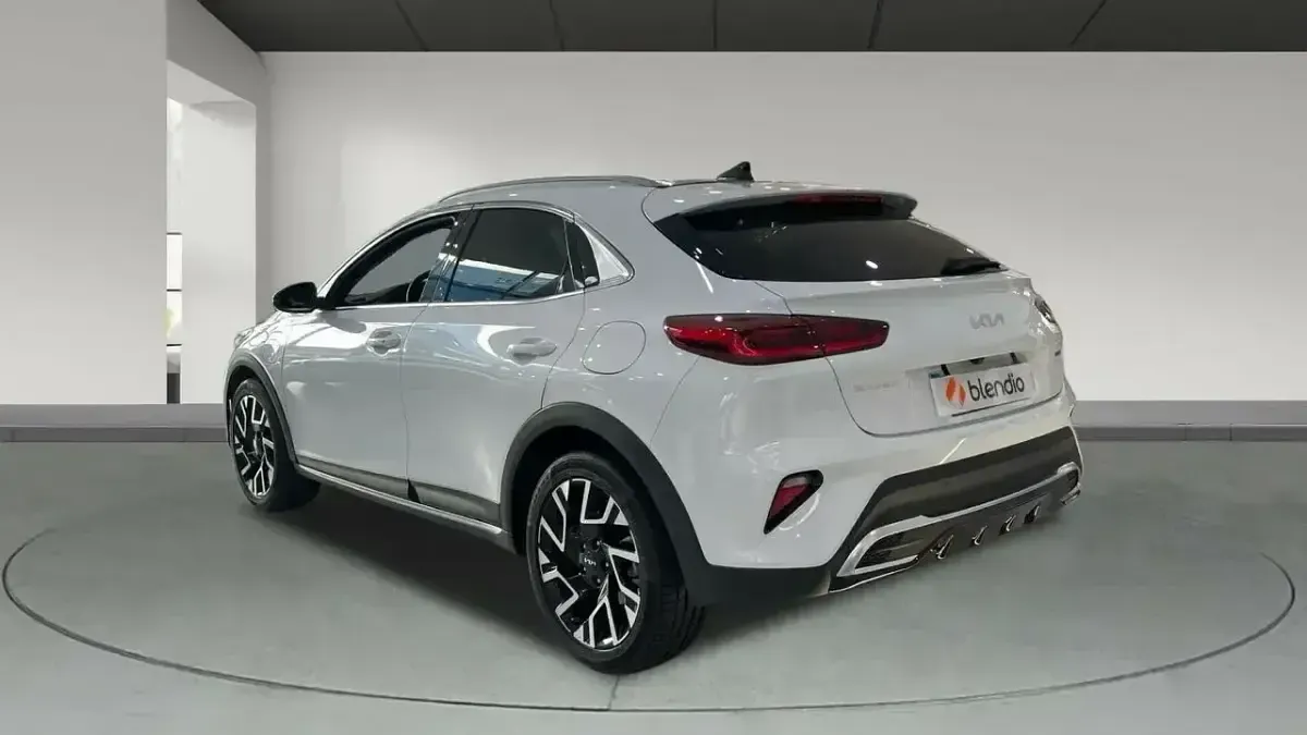 Usado Kia XCeed 141 CV (103 kW) 2024 Blanco SUV