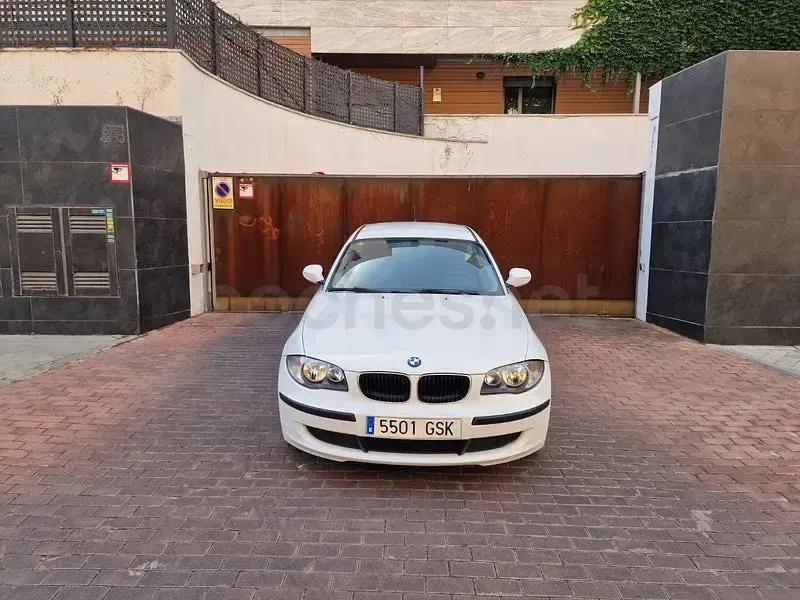 Usado BMW 116 Comfort Edition 115 CV (84 kW) 2010 Blanco Utilitario