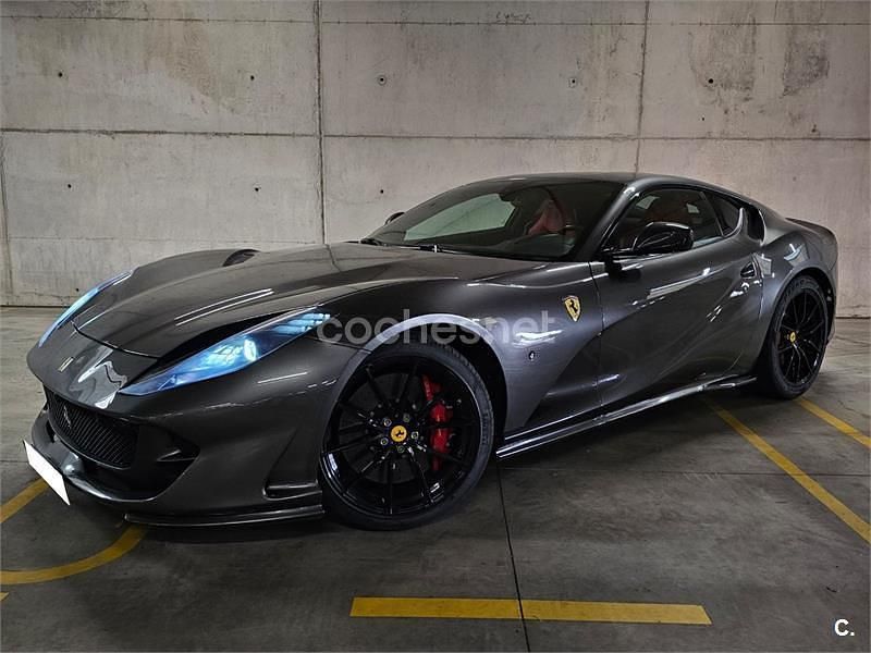 Gris / plata Usado 2018 Ferrari 812 Coupe | 260.000 € - Imagen 1/4