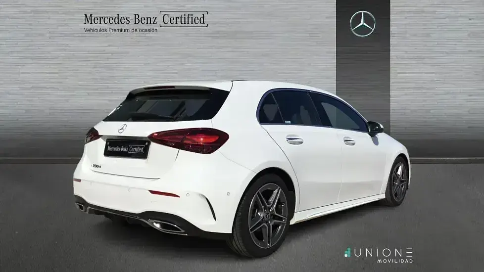 Usado Mercedes A200 150 CV (110 kW) 2024 Blanco