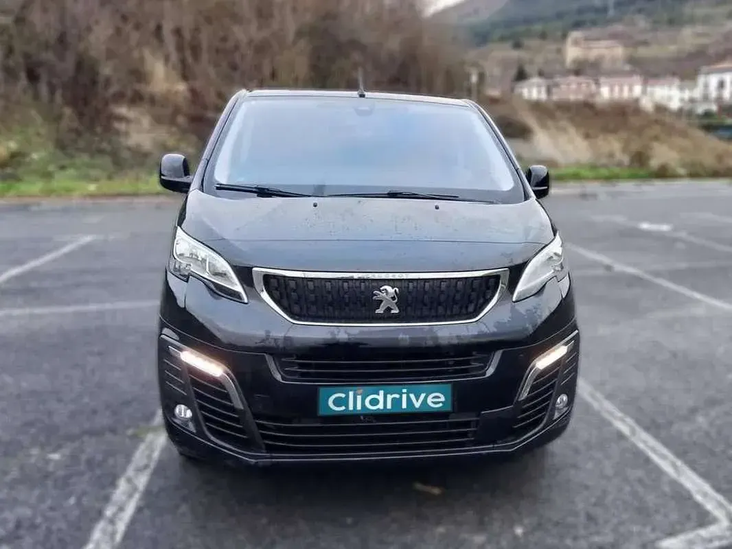 Begagnad Peugeot Traveller Active 150 HK (110 kW) 2017 Svart Minibuss