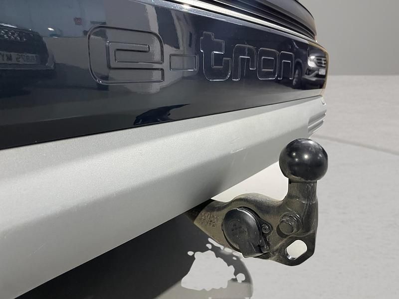 Usado Audi Q4 e-tron Advanced Plus 219 kW (299 CV) 2023 Azul SUV