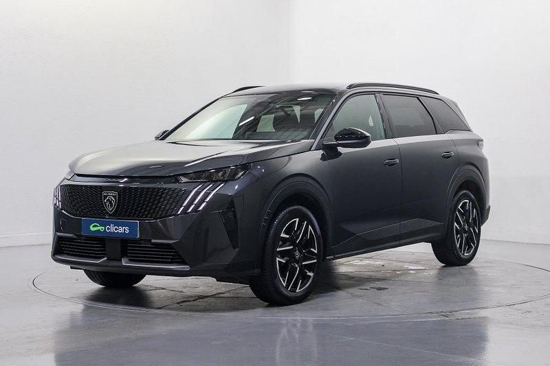 Usado Peugeot 5008 Allure 136 CV (100 kW) 2025 SUV