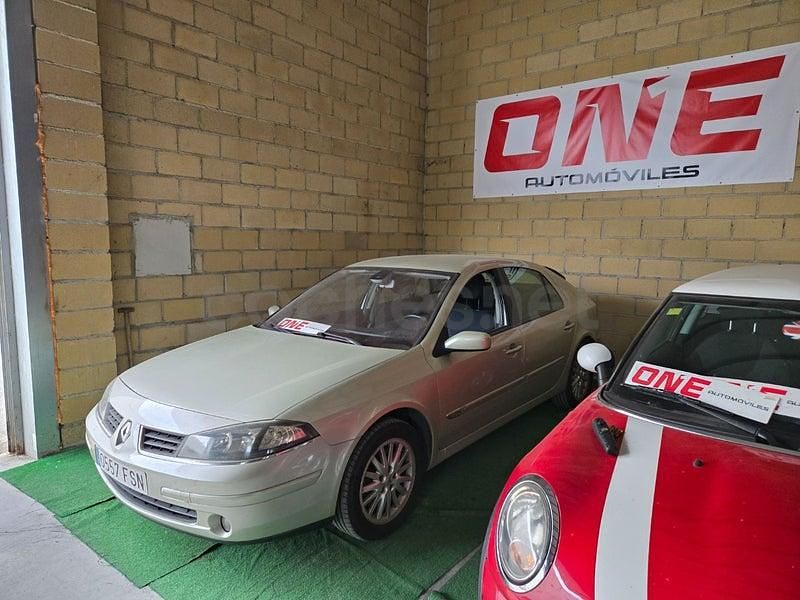 Usado Renault Laguna III Authentique 110 CV (80 kW) 2007 Beige Berlina