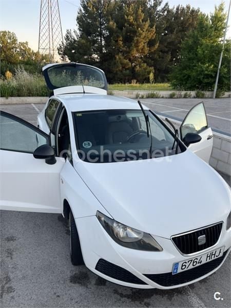 Blanco Usado 2012 Seat Ibiza I-Tech Berlina | 3200 € (Buen precio) - Imagen 1/4