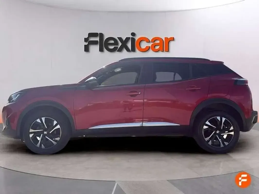 Usado Peugeot 2008 Allure 131 CV (96 kW) 2023 Rojo SUV