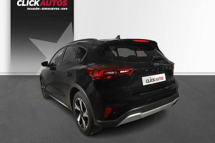 Käytetty Ford Focus Active 155 HP (114 kW) 2024 Musta