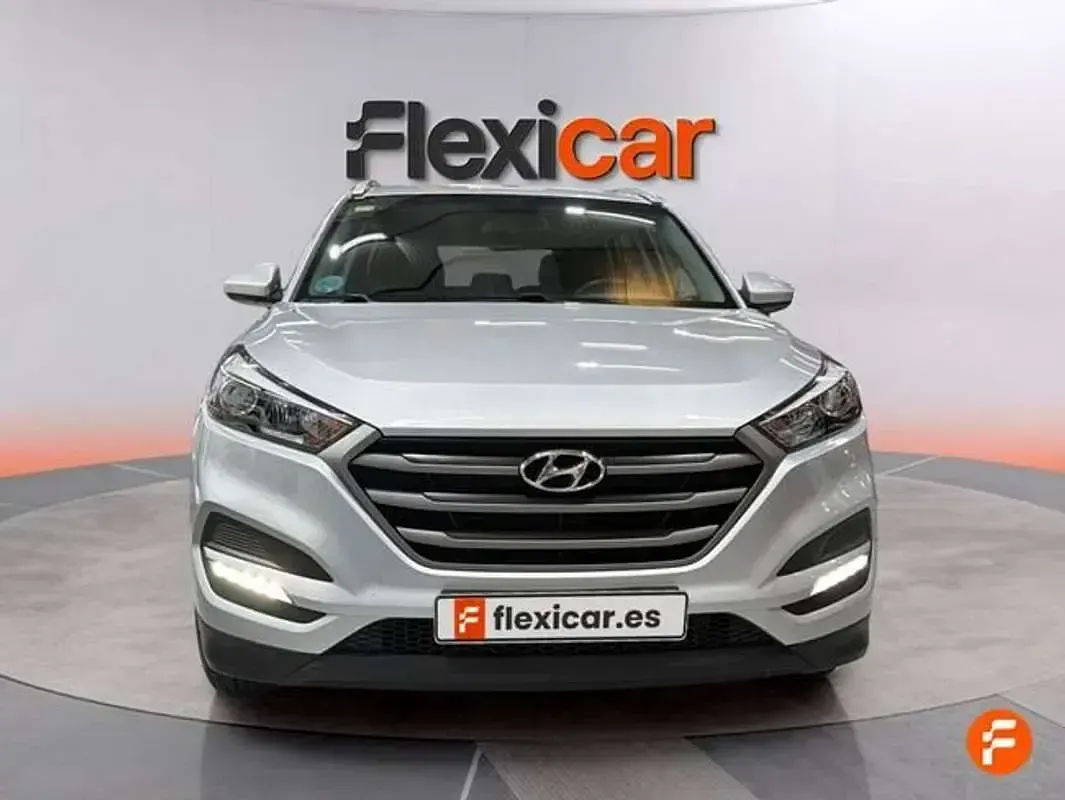 Usado Hyundai Tucson 132 CV (97 kW) 2018 Gris SUV